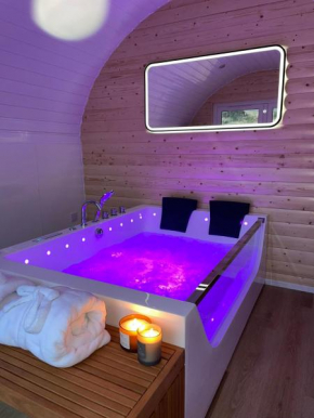 Apex Studio Pod & Jacuzzi Bath Fort William